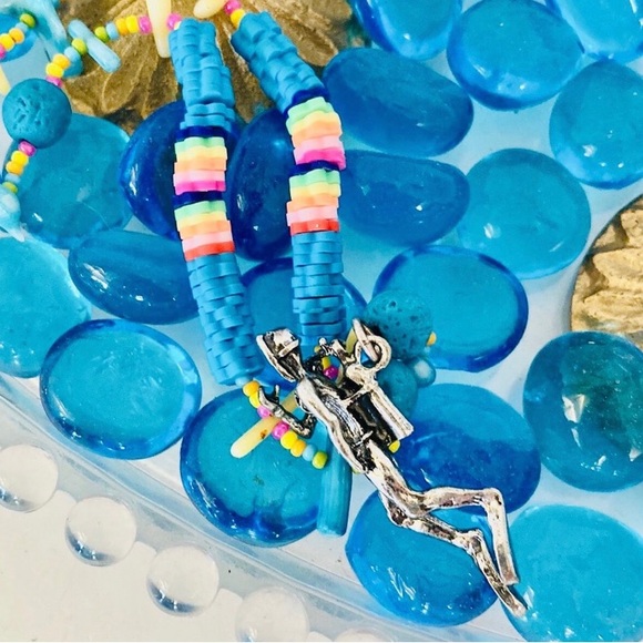 Handmade Scuba Deep Diver Snorkeler Necklace - Picture 5 of 6